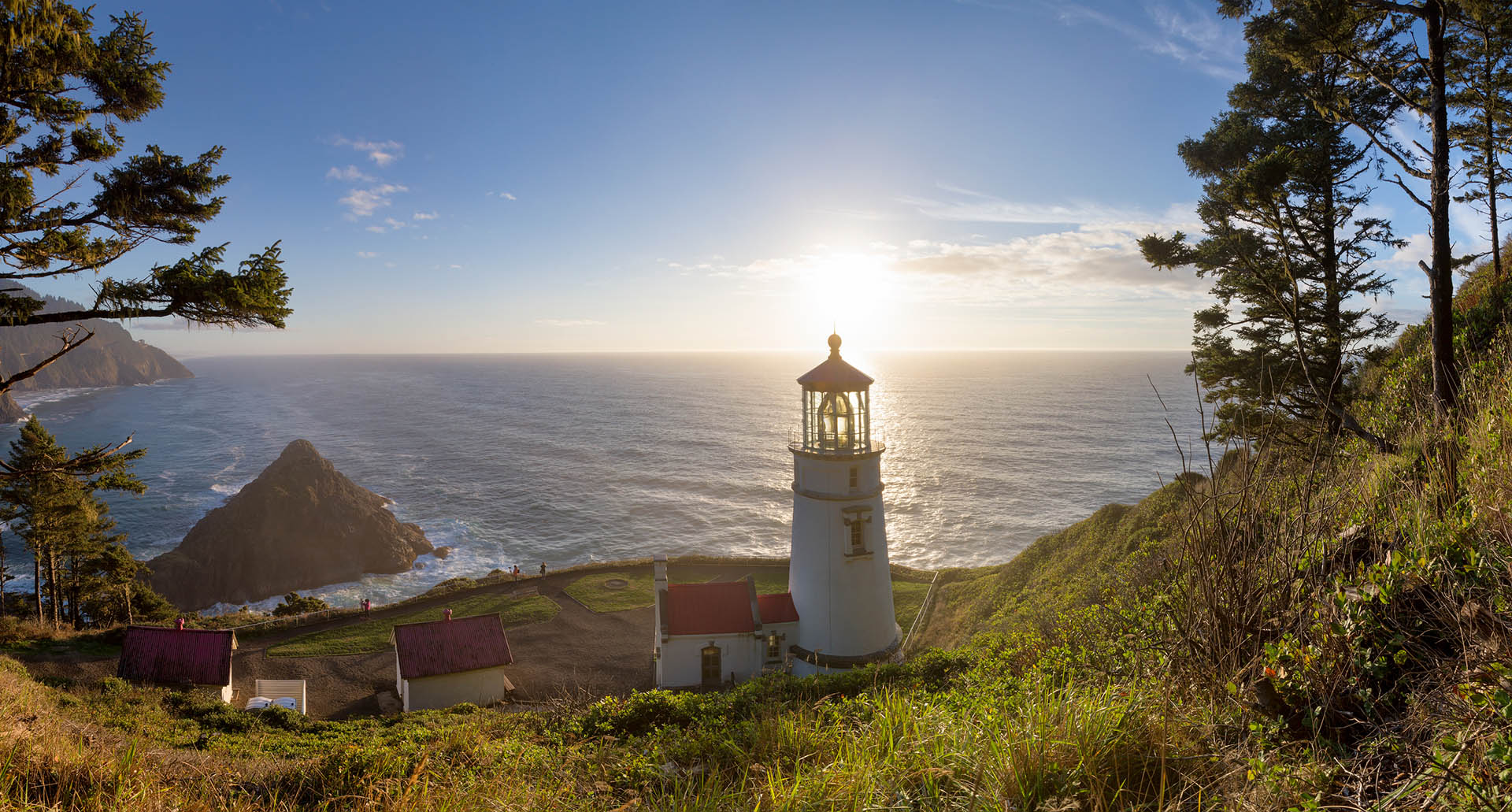 lighthouse and the sea